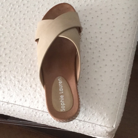 Sandals - Picture 3 of 4